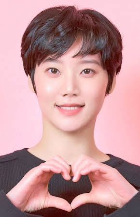 Kim Mi-su as 