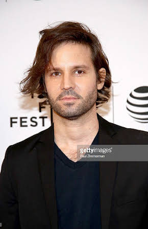 Rodrigo Lopresti as Director