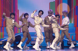 K-Pop Idols: #Fighting