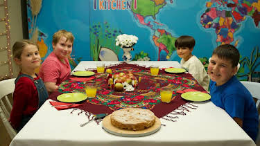 1:00 PM: My World Kitchen (S4) | Cbeebies | 12/23 2025