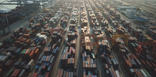 03:30: Geheime Weltmächte – Kampf um die Handelsrouten | ZDFinfo | 12/10 2025