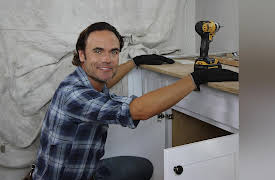 Vacation House for Free Season 1: Cottage by the Sea