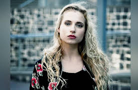 Waterfront: Episode 03 (Episode 3 of 13)