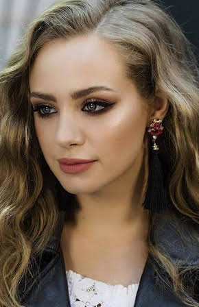 Wiktoria Gąsiewska as 