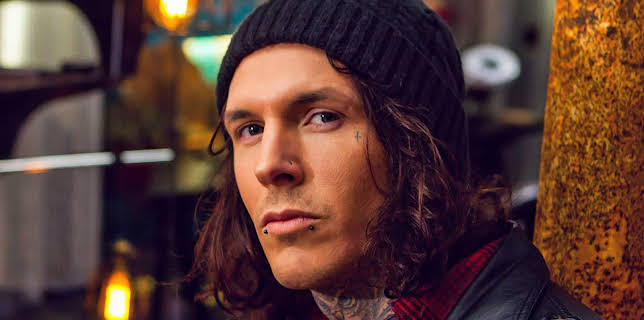 14:50: Tattoo Fixers - Die Cover Up-Profis | Sixx | 12/24 2025