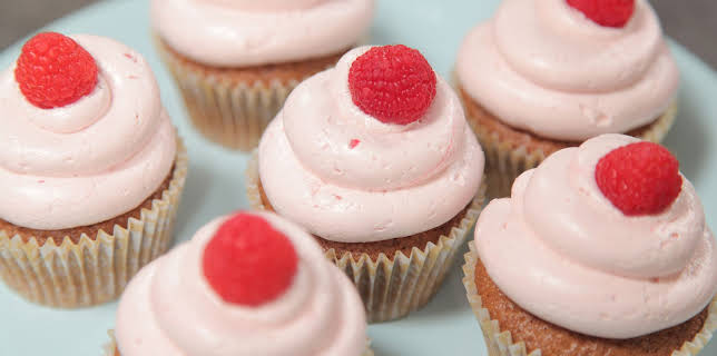 06:00: Idas Fristelser (S1 E1) (S1) | TV8 | 12/10 2025