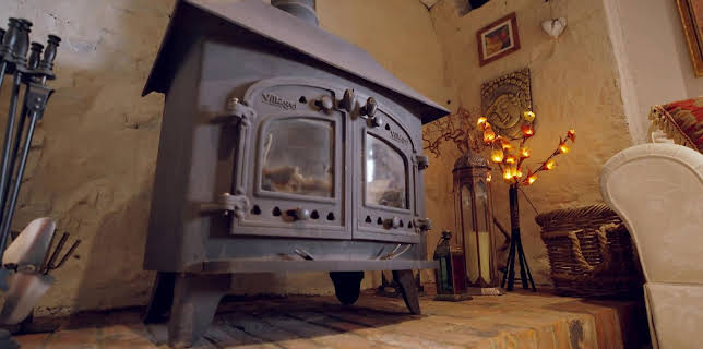 03:30: En plats på landet (S30 E2) (S30) | TV8 | 12/20 2025