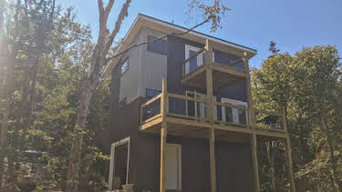 12:00 PM: Building Off The Grid (S5) | Discovery Channel | 4/7 2026