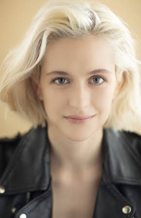 Zanny Laird as Chloe