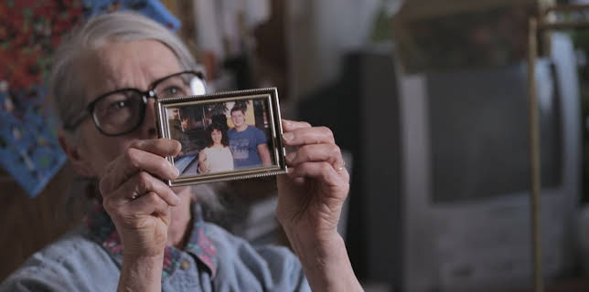 14:00: Twisted Sisters (S2 E1) (S2) | Investigation Discovery | 12/3 2025