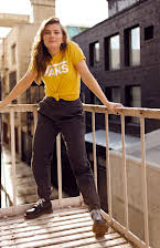 Cassandra Lee Morris som 