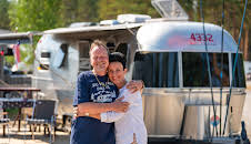 Ja vi elsker camping (S3 E4)