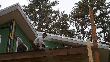 06:25: Building Off The Grid (S6 E7) (S6) | Discovery Channel | 8/7 2026