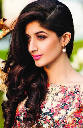 Mawra Hocane as 