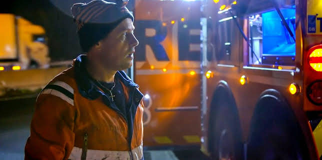 3:00 AM: Trucking Hell (S6 E15) (S6) | Paramount | 2/24 2026