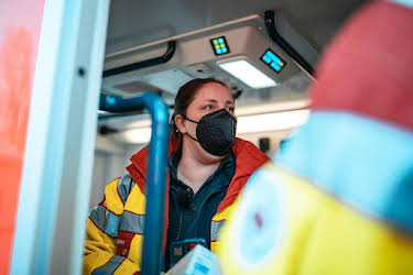 12:00: Lebensretter hautnah - Wenn jede Sekunde zählt | Sat1 | 9/23 2025