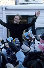 Jean Michel Paré como Max Anderson