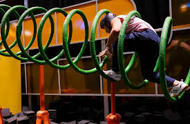 Human vs Hamster, Season 1: Weekend Warriors and Theater Kids