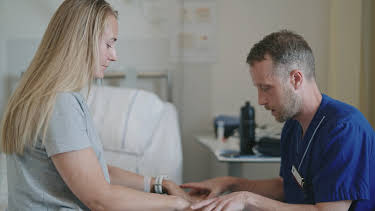 21:00: S:t Görans sjukhus (S2 E1) (S2) | TV3 | 1/18 2026