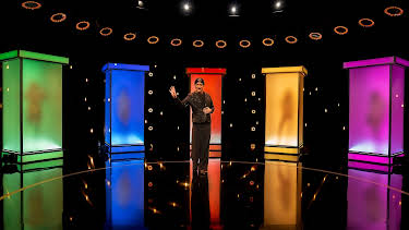 00:20: Naked Attraction - Dating hautnah (S6 E1) (S6) | RTL 2 | 4/15 2026