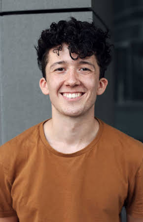 Maximilian Mundt as 