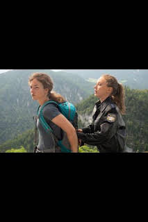 01:58: Asesinatos en la montaña (T3): Ep.8 La muerte de un agente forestal | COSMO | 4/1 2026