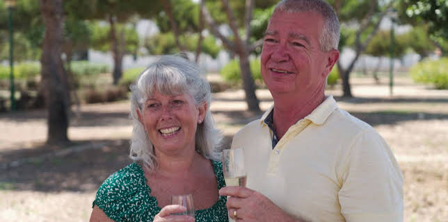 5:00 PM: Sun, Sea and Selling Houses | Channel 4 | 8/14 2025