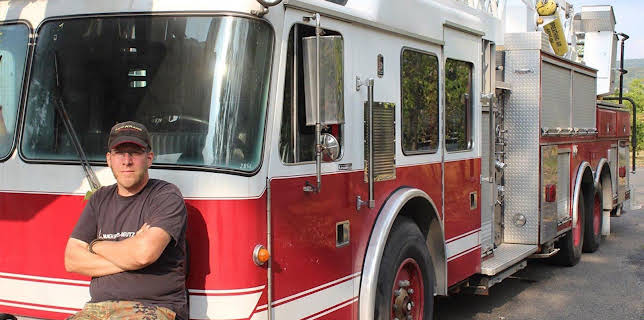 15:55: Steel Buddies - Stahlharte Geschäfte | Kabel Eins | 3/9 2026