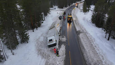 02:00: Ice Road Rescue (S8 E4) (S8) | National Geographic | 3/28 2026