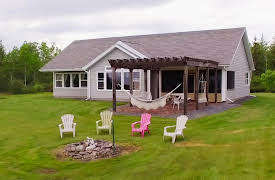 Off The Grid On The Beach, Season 1: Beachfront Vibes