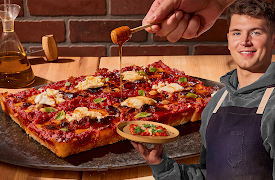 Nick's Kitchen: Detroit Style Pan Pizza