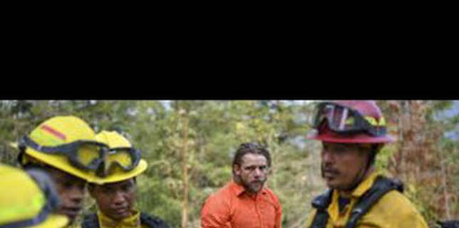 21:03: Fire Country (T1): Ep.6 Como en los viejos tiempos | Calle 13 | 2/19 2026