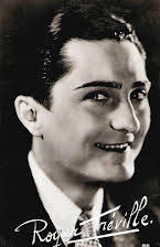 Roger Tréville as Auctioneer 
  
  
  (as Roger Treville)