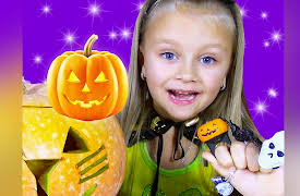 Tiki Taki Kids: Yasya and Halloween pumpkin