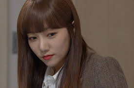 Woman in a Veil: 잠드는 차를 겨울에게 마시게 하는 애라