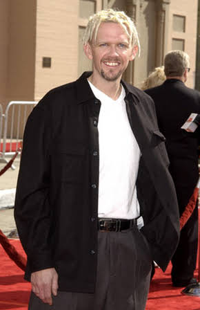 Robert MacNaughton as 