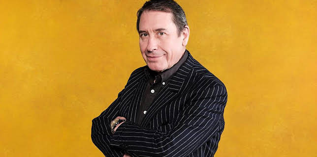 11:30 PM: Jools' Annual Hootenanny | BBC Two | 12/31 2025