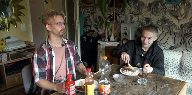 13:00: Armes Deutschland - Stempeln oder abrackern? (S5 E9) (S5) | RTL 2 | 12/16 2025