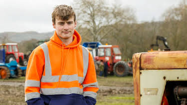 6:25 PM: Beyond The Yorkshire Farm: Reuben & Clive (S1 E4) (S1) | Channel 5 | 3/28 2026