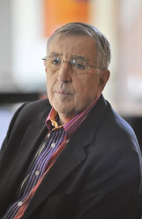 Brent Musburger as 