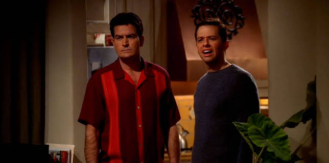 21:30: Two and a Half Men (S1 E18) (S1) | Kanal 9 | 12/22 2025