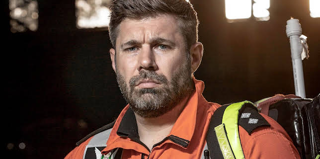 12:10 AM: Emergency Helicopter Medics | More 4 | 11/2 2025