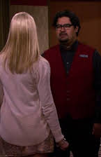 Mando Alvarado como Mexican Man #1