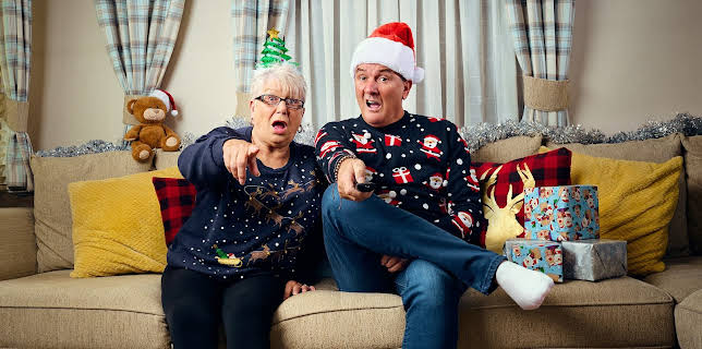 9:00 PM: Gogglebox Festive Special | E4 | 11/8 2025