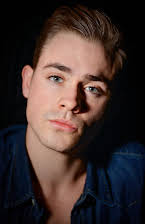 Dacre Montgomery som 