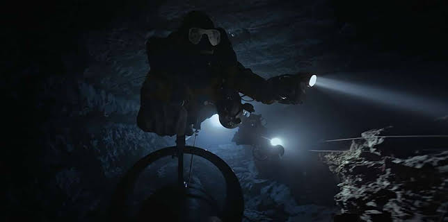 Ett dyk in i det okända (2016)