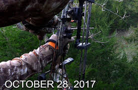 The Hunting Public: October 28 - Private Land: Big Mature Buck at 10 Yards