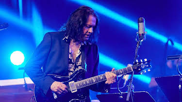 22:30: Robben Ford und hr-Bigband | HR Fernsehen | 8/4 2026