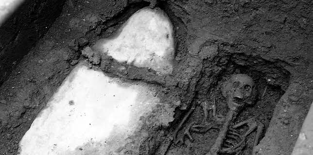 07:30: Mysterien des Mittelalters | ZDFinfo | 10/30 2025