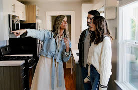 The Vision Maker with Anne-Marie Barton: Skylar & Tyler's Blank Bungalow